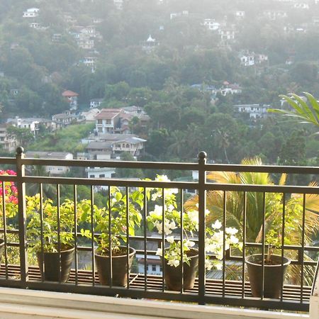 Luxury Apartment The Walkers Nest Kandy Esterno foto