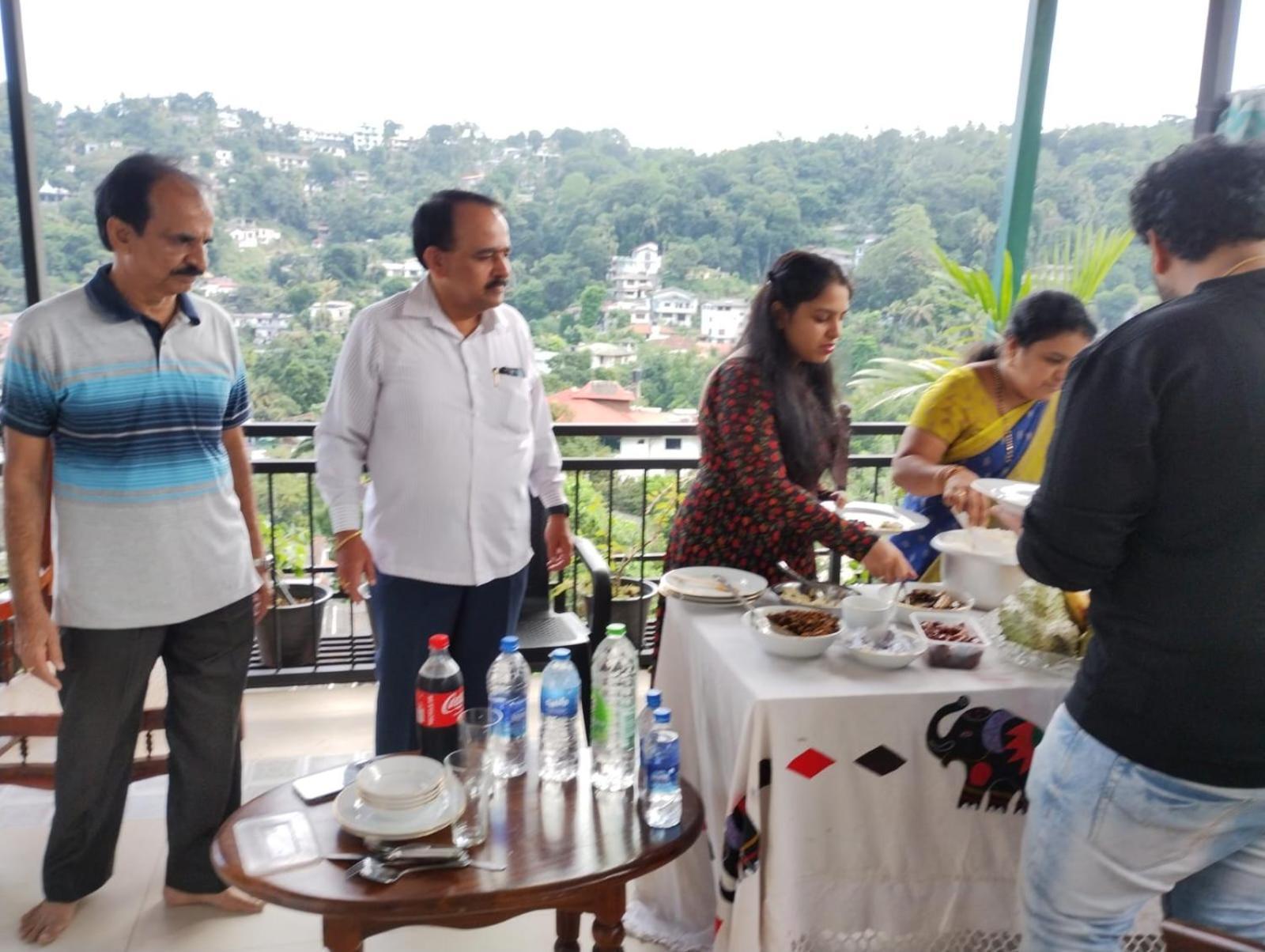 Luxury Apartment The Walkers Nest Kandy Esterno foto
